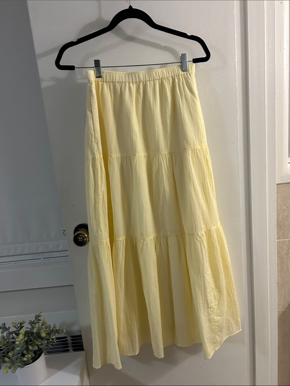 Uniqlo Pale Yellow Tiered Maxi Skirt